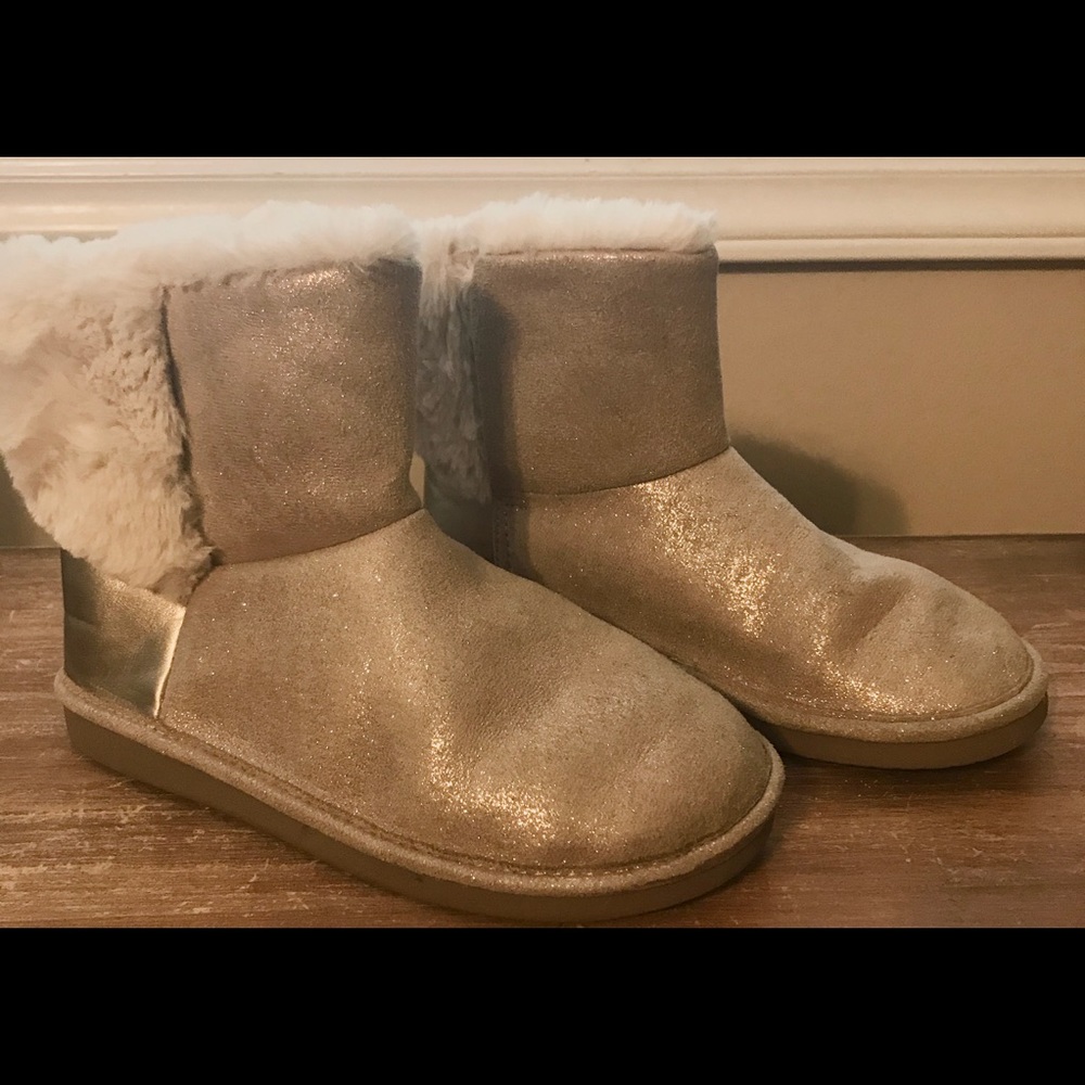 Osh Kosh boots size 2